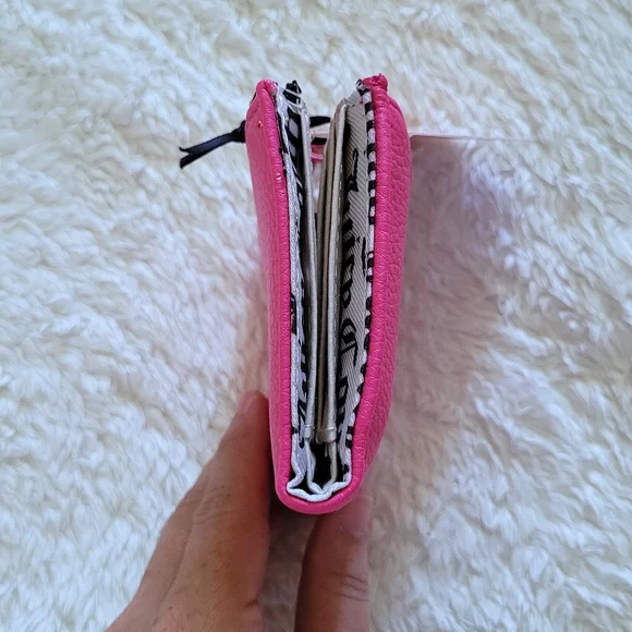Juicy🍊 Couture "Can't Tame Her" Bifold✌️ Wallet With Pullout Card💳 Holder - Picture 10 of 16